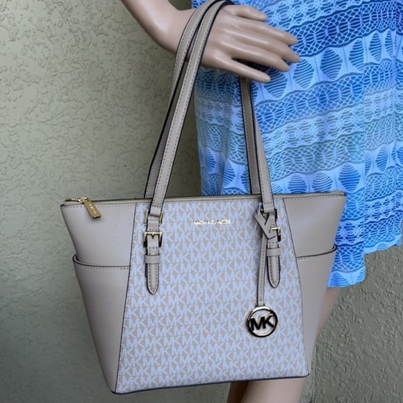 Michael Kors Charlotte Large Top Zip Tote - Picture 4 of 16